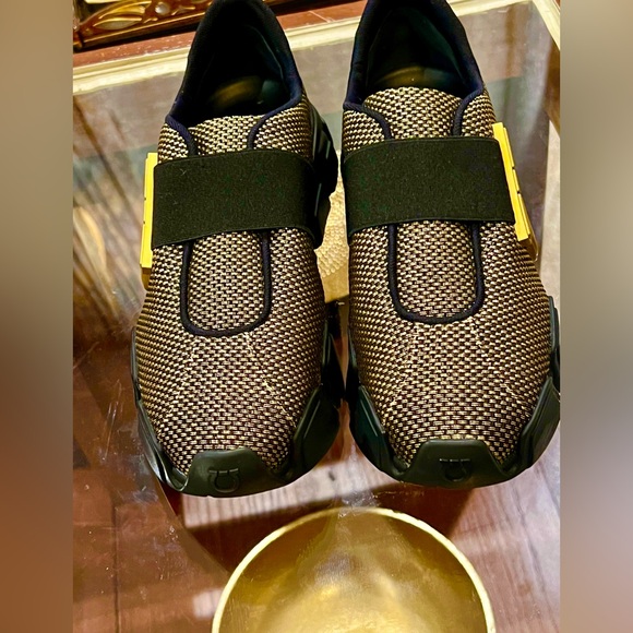 Salvatore Ferragamo 
Gancini Logo Sneakers black
Women's Size: 7.5 - Picture 2 of 4